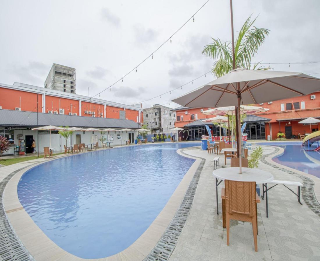 Dna Fun Zone Pekanbaru Exterior photo