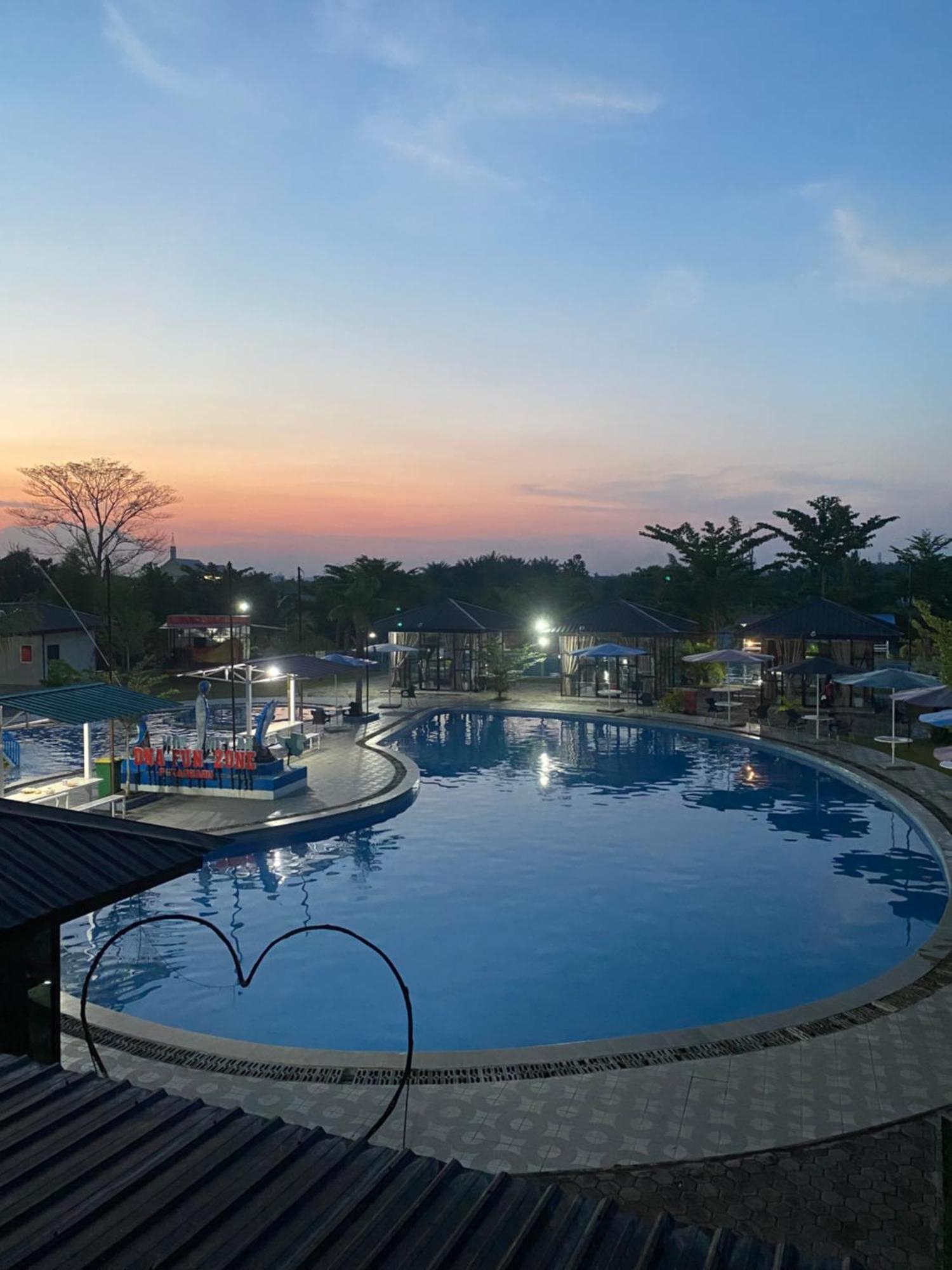 Dna Fun Zone Pekanbaru Exterior photo