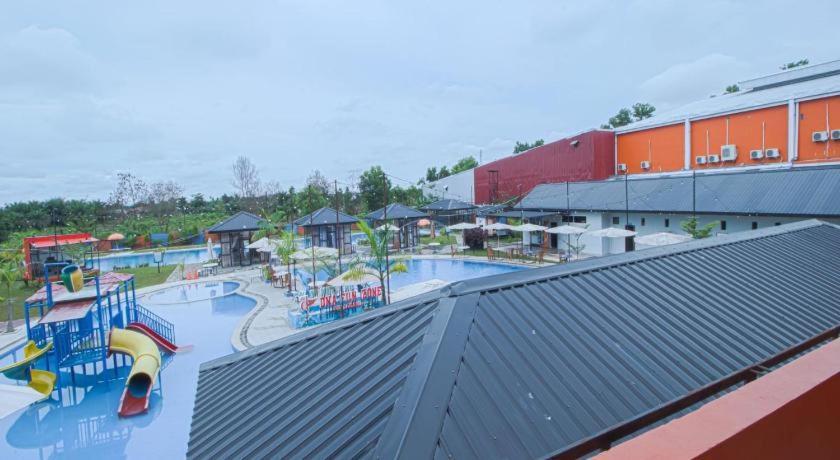 Dna Fun Zone Pekanbaru Exterior photo