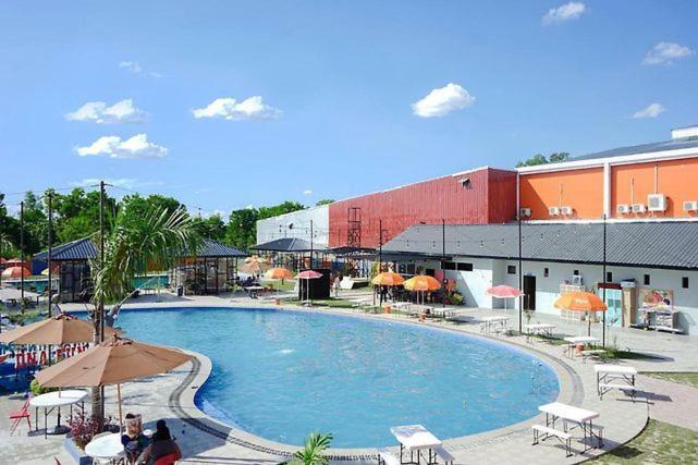 Dna Fun Zone Pekanbaru Exterior photo